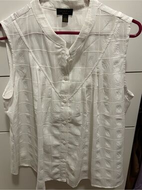 Current Air White Sleeveless Button Front Textured Top